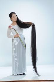 The tendency that is found in the natural vietnam raw hair is that it is prone to baldhead due to the genetics. An Interesting Story About The Woman With The Longest Hair In Vietnam By Vuyhair Vietnam Virgin Hair Extensions Linkedin