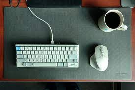 if anyone is looking for a high end mouse to go with their white hhkb i can attest that the stone color mx master is a good match 키보드