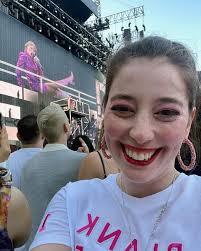 Natalie Can's Instagram, Twitter & Facebook