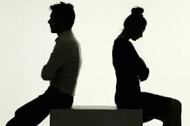 Capisco chi è costretto a fare il separato in casa per questioni economiche.ma non per i figli! Separati In Casa Ecco Come Funziona Per La Legge Italiana
