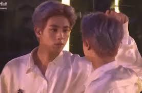 Ya insan bu kadar mı yakişıklı olur be #jin #btsjin #bts #worldwidehandsome #worldwidehandsomekimseokjin #kimseokjin. Bts Jin S Method Of Keeping Himself Humble And Not Getting Too Carried Away With His Handsomeness Up Station Malaysia
