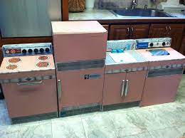 Other vintage and antique toys. Vintage Pink Wolverine Frigidaire 1950s Tin Litho Toy Kitchen Set 4pc On Popscreen