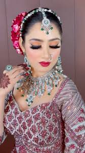 Red hot look alert 🚨