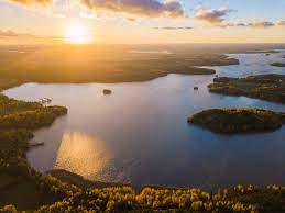 It borders the scandinavian peninsula with sweden to the west, russia to the east and norway to the north while estonia lies to its south. The Official Travel Guide Of Finland Visitfinland Com