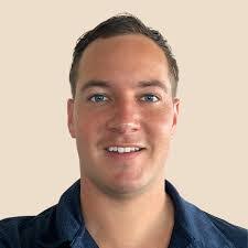 Andrew Headrick's Instagram, Twitter & Facebook