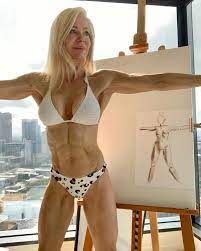 Lesley Maxwell 