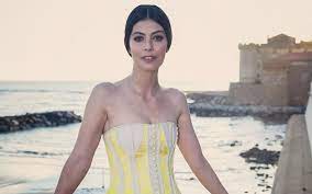 Alessandra mastronardi interpreterà carla fracci, nel film dedicato alla celebre ballerina: Alessandra Mastronardi Sara Carla Fracci In Tv Wondernet Magazine