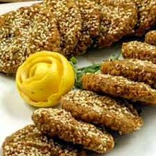 مطعم آخر ساعة للفول المصري والطعمية في جازان