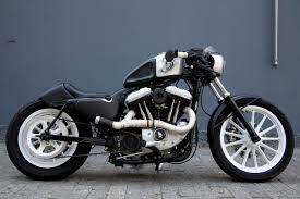 Harley Davidson Sportster Evolution Cool Colors And Stance Not So Cool Rear Suspension Can You Imagine Motos Geniales Motos Personalizadas Motos Clasicas