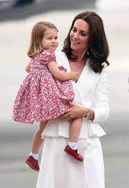 Princezna charlotte elizabeth diana z cambridge, jediná dcera prince williama a vévodkyně kate, slaví 2. Kate Middleton Princezna Charlotte Nejstylovejsi Matka A Dcera Na Svete Zeny Cz