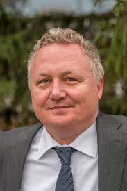 Thomas Fahringer's Instagram, Twitter & Facebook