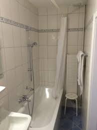 Schon die bezeichnung haus sonnenberg bringt es zum ausdruck, unser hotel liegt an einem sonnigen berghang, oberhalb des historischen städtchens schotten. Bad Relativ Schmal Picture Of Akzent Hotel Haus Sonnenberg Schotten Tripadvisor