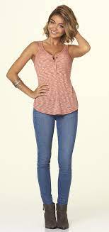 Shop Haley Dunphy S Fashion Style Wardrobe From Modern Family Http Www Pradux Com Tv Modern Family Haley Dunphy Haley Modern Family Ropa Vestir Casual