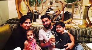 Dinesh karthik wife nikita vijay made a controversy by marring murali vijay. This Indian Cricketer Is All Set To Become Proud Father Again His Wife Shares Maternity Photoshoot