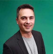 Wayne Middaugh's Instagram, Twitter & Facebook