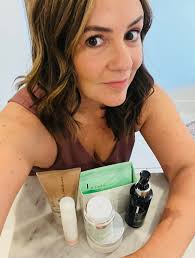 Time to connect with you. Let's talk about LimeLifers and do a quick summer  face.