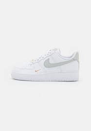 Air force 1 pure platinum/white. Nike Sportswear Air Force 1 07 Ess Sneaker Low White Silver Weiss Zalando De