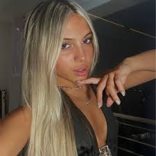 Agustina Moreno's Instagram, Twitter & Facebook