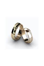 Classy Wedding Rings 7 Spooky Wedding Rings For A Halloween Wedding You Bae Won T Soon Forget