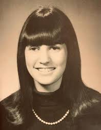 Janis May's Instagram, Twitter & Facebook