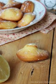 Madeleines Au Citron De Cyril Lignac Madeleine Citron Recette Madeleine Recette Mignardise