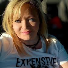 Chapman Funeral Home will be in charge of funeral services for Paige  Railey. Arrangements are incomplete.