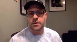 ENTREVISTA: Melanie Martinez e Michael Keenan conversam sobre produção  musical. (TRADUÇÃO)