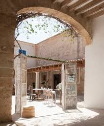 Encuentra 41918 opiniones de viajeros, fotos auténticas y hoteles para bodas en mallorca con la mejor clasificación en tripadvisor. Finca Biniorella Para Bodas En Mallorca Te Abre Las Puertas Fincabiniorella Vividecoracion Mallorca Abre La Puerta Puertas