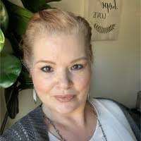 Sandra Aguillon's Instagram, Twitter & Facebook