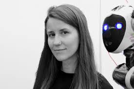 Sandra Wachter: "Un gran error sobre la inteligencia artificial es pensar  que es inteligente"