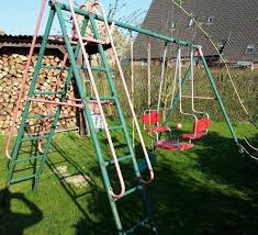 Es Gab Immer Irgendjemanden Mit Diesem Gerust Im Garten 51 Bilder Die Du Nur Kennst Wenn Du Kind In Den Kindheit Spielzeug Kindheitserinnerungen Kindheit