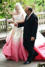 Gwen Stefani Wedding Dress 02 Celebrity Wedding Dresses Celebrity Bride Angelina Jolie Wedding Dress