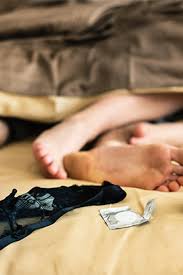 Nun könnte deine frage auch in dem sinne gemeint sein: Will Er Nur Sex Mit Diesen 21 Anzeichen Findest Du Es Heraus