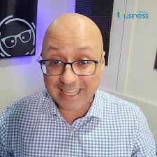 A las 5:30 pm nos vamos vía...