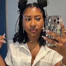 Kailyn Forbes's Instagram, Twitter & Facebook