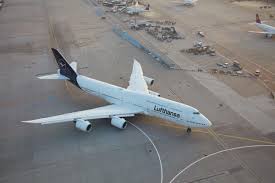 Write it in the comments. The Boeing 747 8 Vs 747 400 What S The Difference Simple Flying