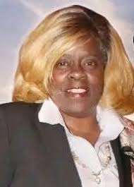 Gloria Kates's Instagram, Twitter & Facebook