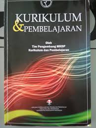 Kurikulum sebagai cerminan kondisi suatu negara terus berubah mengikuti zaman dan perubahan karakteristik serta kebutuhan masyarakat di suatu negara. Glass Bead Critical Book Review