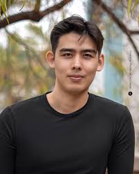 Lenny Val Lapin Category: kid Size: 8-10 boys Hight: 4'9