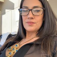 Kimberly Alfaro's Instagram, Twitter & Facebook