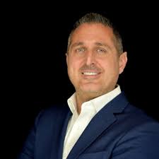 Grant Warrington talks about losing it all to buying a 20-unit apartment  building. by Starkey Multifamily Investing