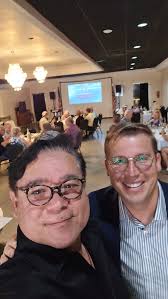 Getting it done tonight at The Tarpon Springs Yacht Club (TSYC) with the  cool kids