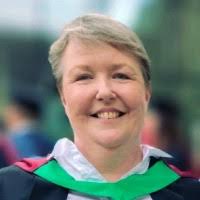 500+ "Looker" profiles