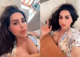 منوعات : هند القحطاني تواصل الإغراء.. كشفت صدرها كعارضات onlyfans