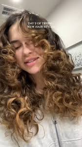 Am I a CURLY GIRLY?! #nursehumor #nurses #newgradnurse #healthcarehumor  #scrubhacks