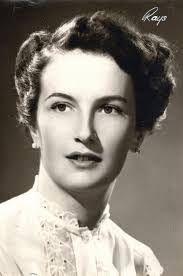 Margaret Crites's Instagram, Twitter & Facebook