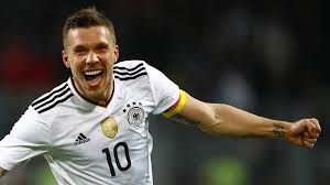 Für die engländer, die wegen eines nicht gegebenen tores von frank lampard zurecht mit schiedsrichter jorge. Deutschland Besiegt England Durch Tor Von Lukas Podolski