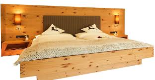 Der duft des harzigen holzes senkt nachweisbar die anzahl der herzschläge. Hochwertige Und Kreative Massivholzmobel Bett Doppelbett Bett Zirbenholz Zirbenbett Zirbelkieferbett
