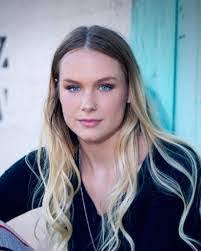 Lonnie Lang's Instagram, Twitter & Facebook