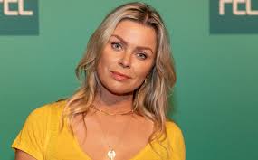 Zo zijn haar shows hotter than my daughter en de zwakste schakel tijdelijk stopgezet. Bridget Maasland Verbijsterd Na Ophef Om Truitje Superguide
